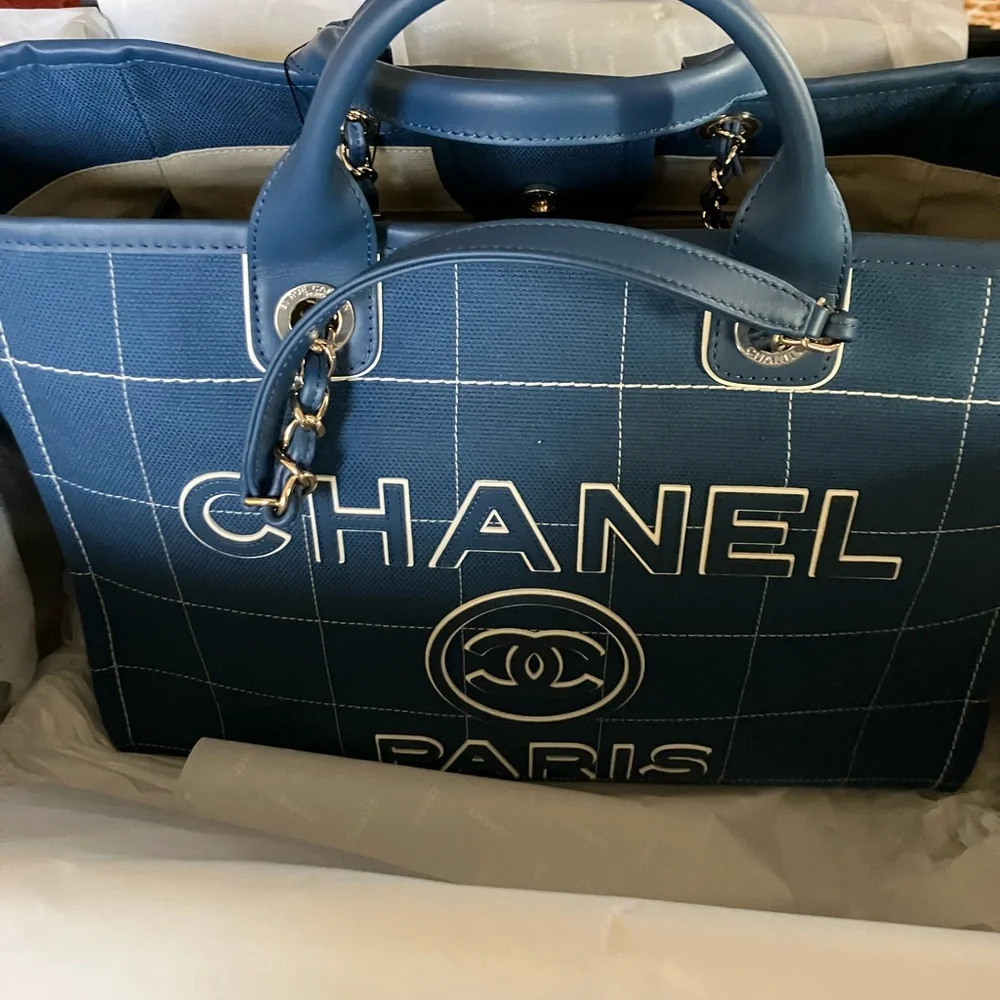 Chanel shopper tote - Picture 7 of 10